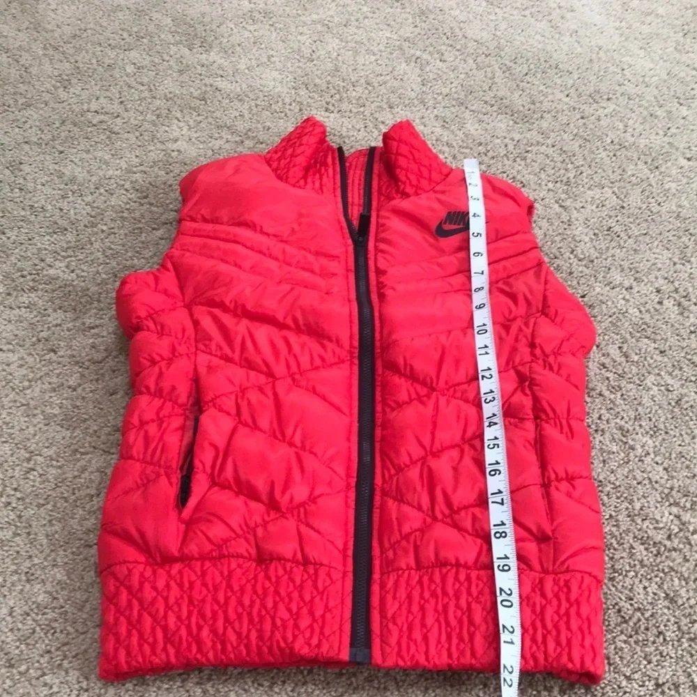 NWT! NIKE Size XS red quilted zippered vest